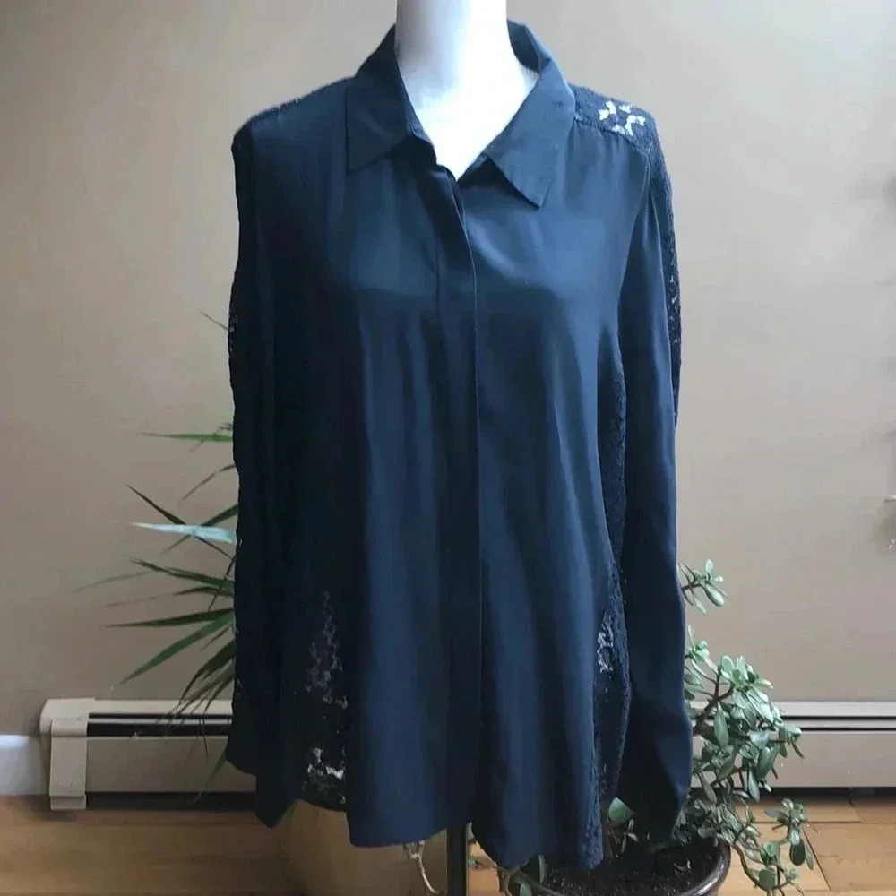 Worth Lace Blouse. Size XL